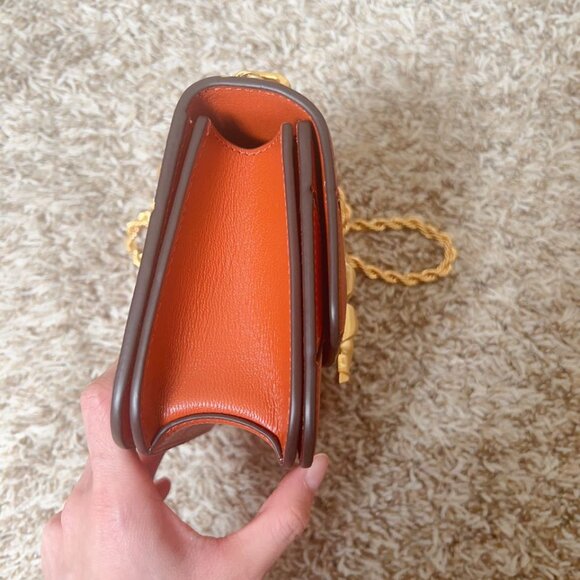 Tory Burch Eleanor Small Diamond-quilted Leather shoulder bag - Picture 10 of 11